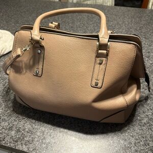 Tan carry bag
